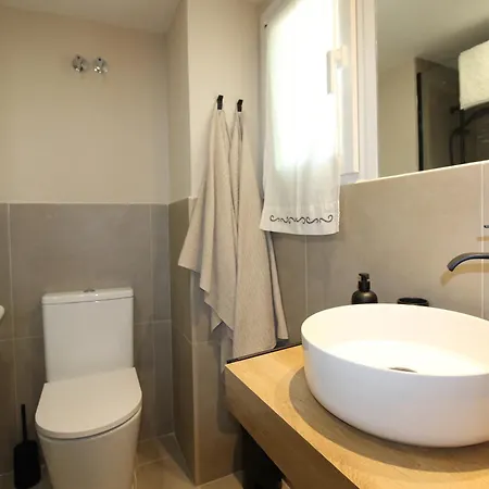 Acacias בית הארחה 3*